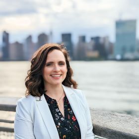 Shannon Farrelly headshot 2022